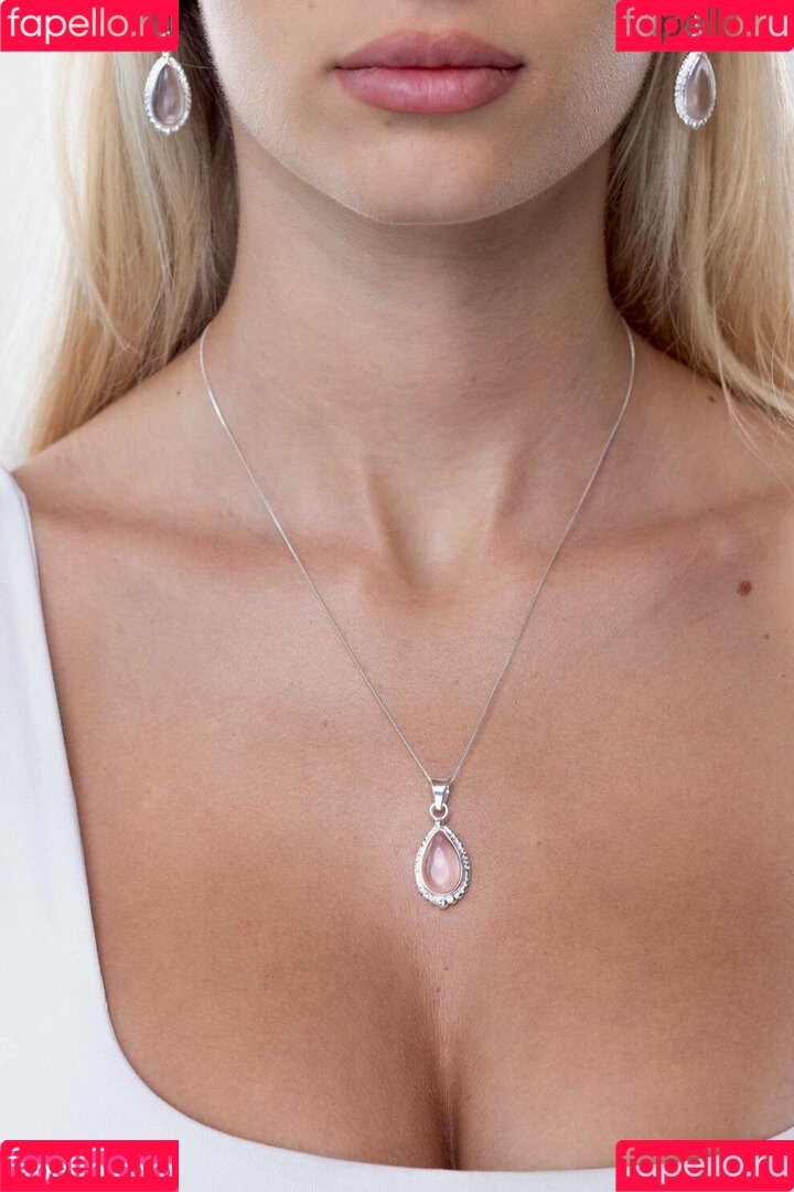 Ella Netzer Onlyfans Photo Gallery 