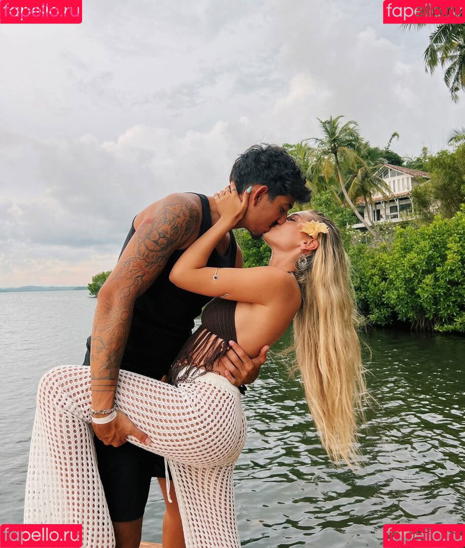 Ella Netzer Onlyfans Photo Gallery 