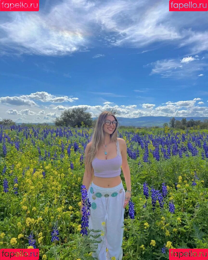 Ella Netzer Onlyfans Photo Gallery 