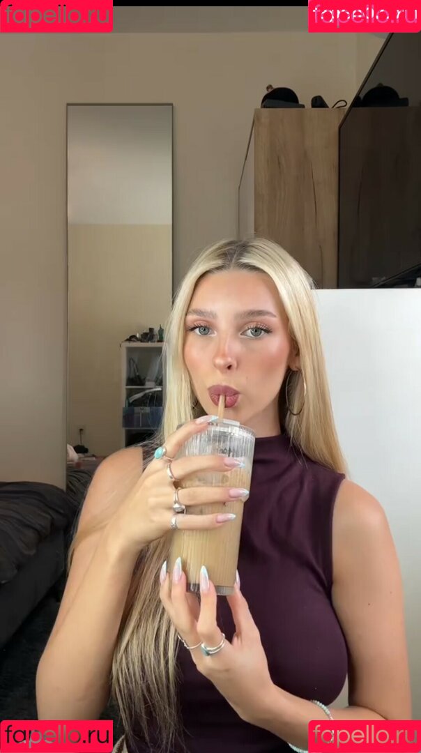 Ella Netzer Onlyfans Photo Gallery 