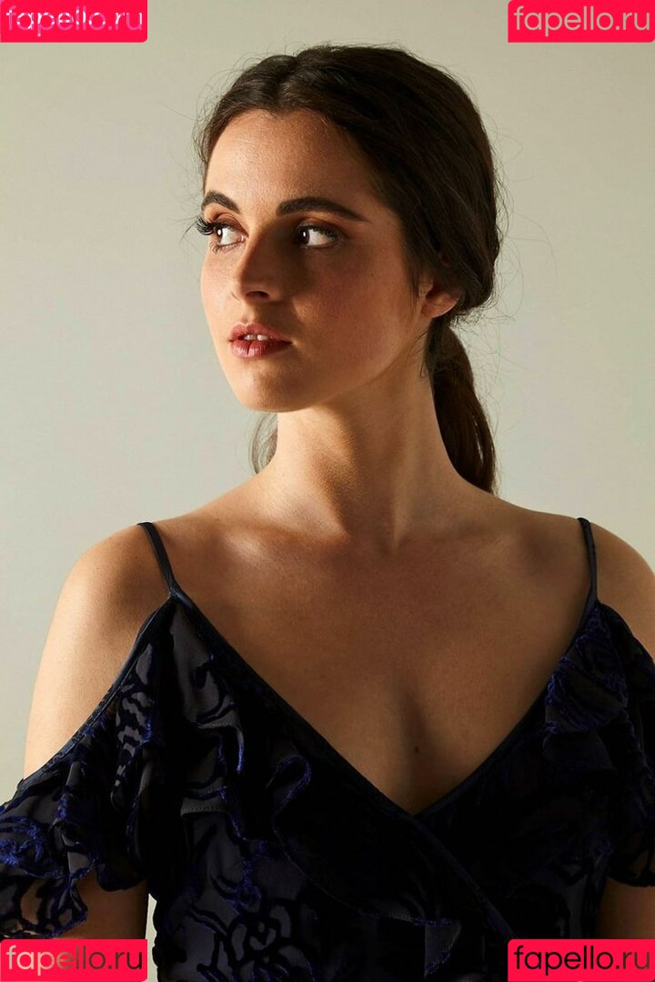 Vanessa Marano Onlyfans Photo Gallery 