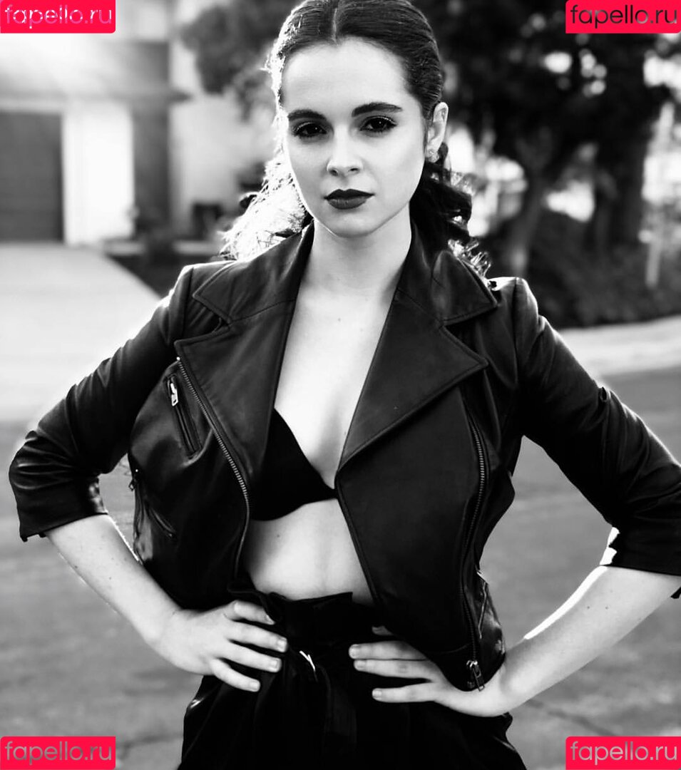 Vanessa Marano Onlyfans Photo Gallery 
