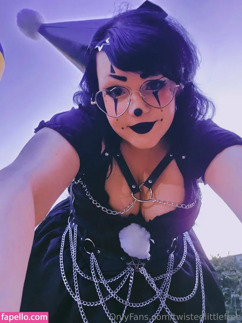 twistedlittlefree Onlyfans Photo Gallery 