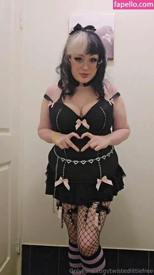 twistedlittlefree Onlyfans Photo Gallery 