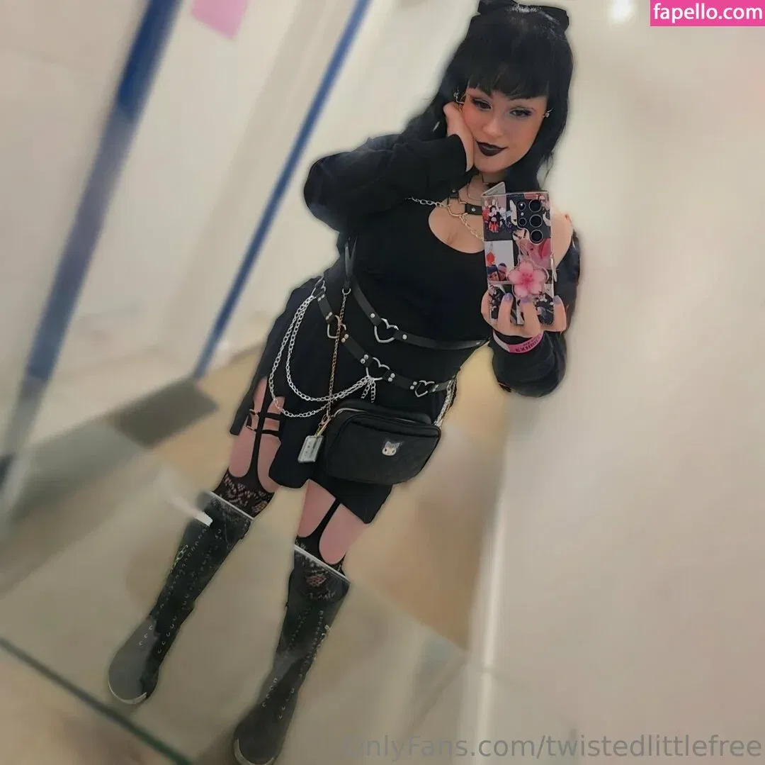 twistedlittlefree Onlyfans Photo Gallery 