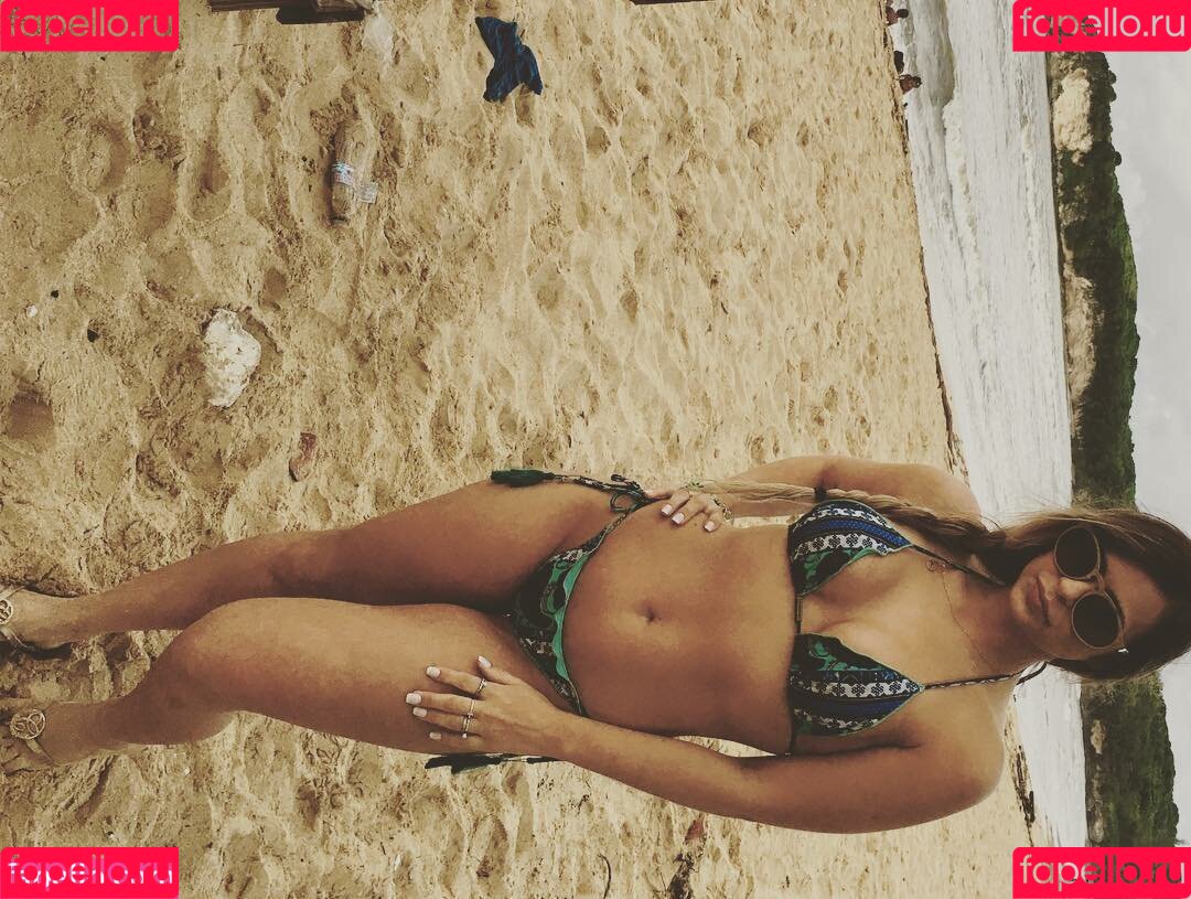 Yasmin Hehn Onlyfans Photo Gallery 