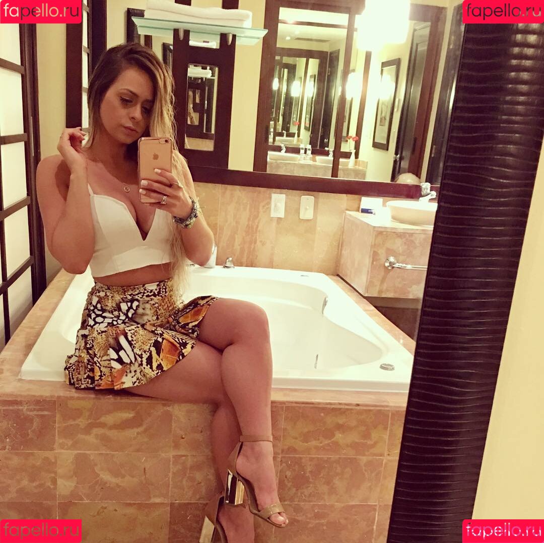 Yasmin Hehn Onlyfans Photo Gallery 