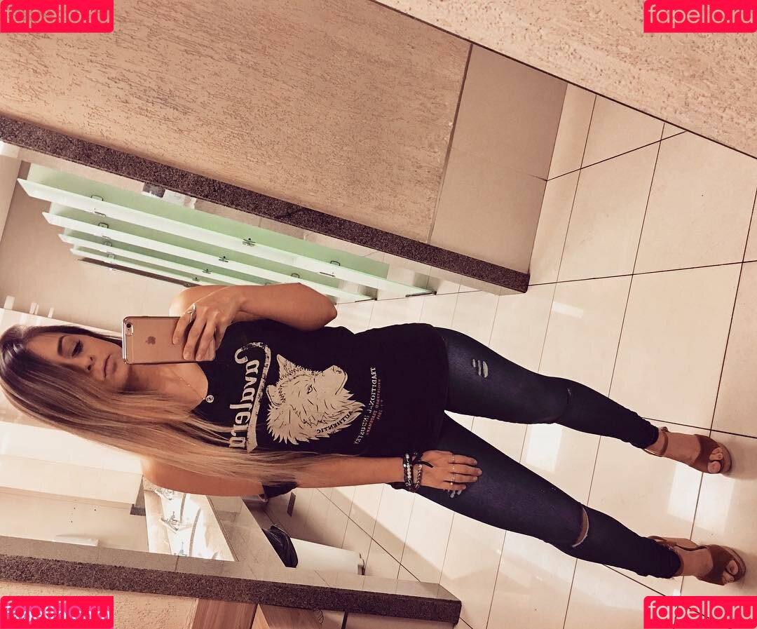 Yasmin Hehn Onlyfans Photo Gallery 