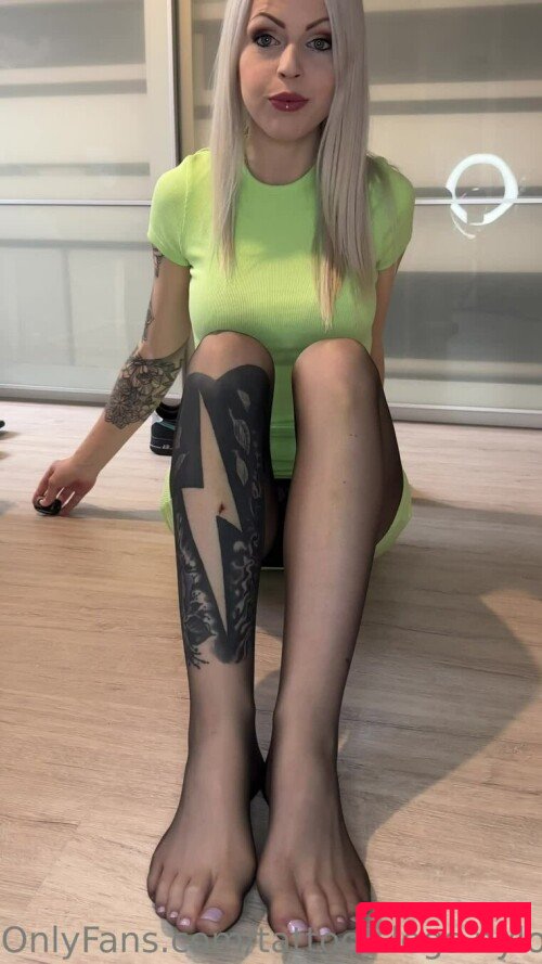 tattoos.legs.nylons Nude Onlyfans Photo 37