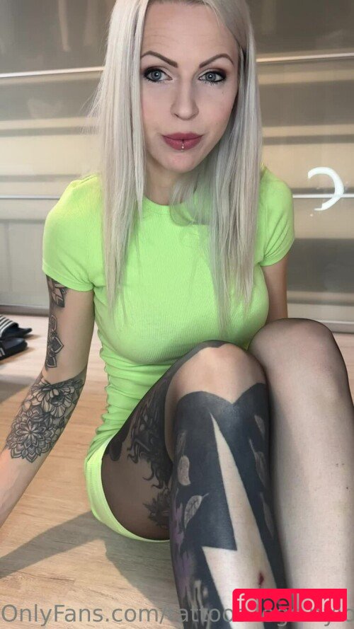 tattoos.legs.nylons Nude Onlyfans Photo 36