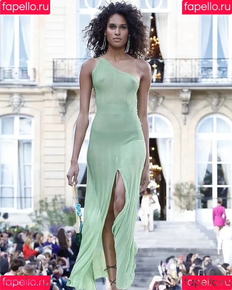 Cindy Bruna Onlyfans Photo Gallery 