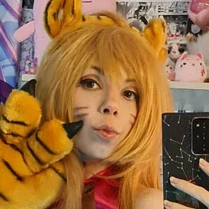 Little Alrisha Onlyfans Photo Gallery 