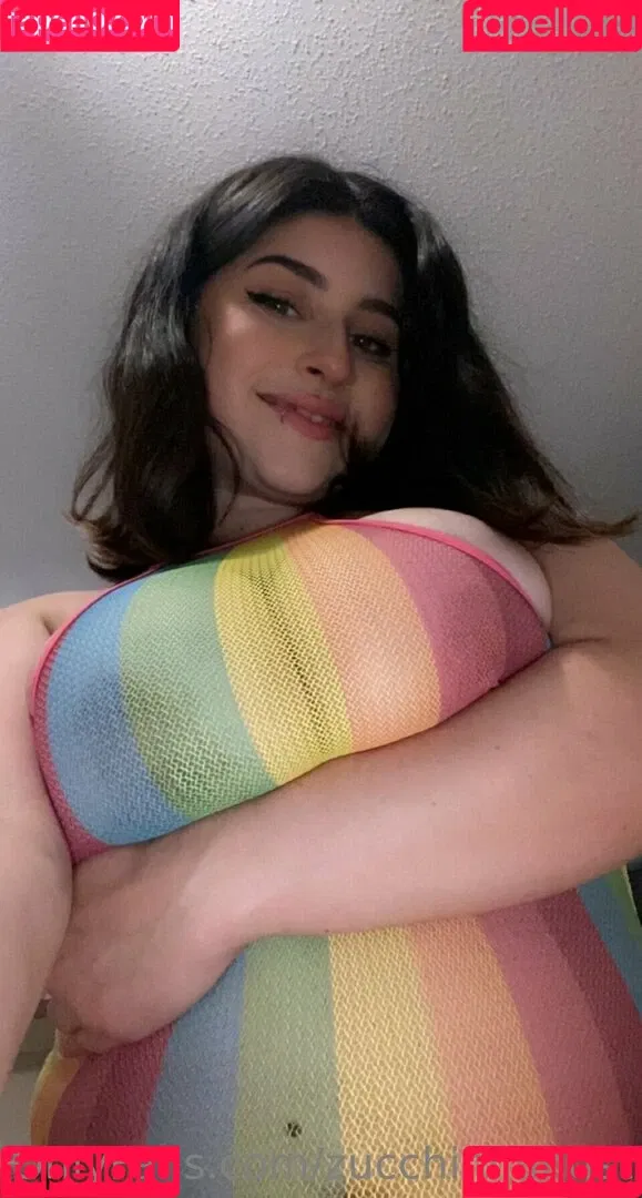 zucchini.angst Onlyfans Photo Gallery 