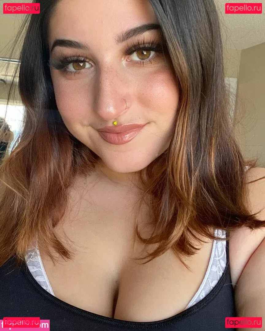 zucchini.angst Onlyfans Photo Gallery 