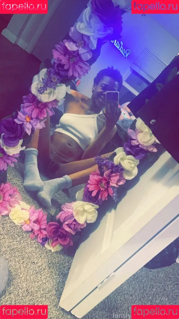 angel246 Onlyfans Photo Gallery 