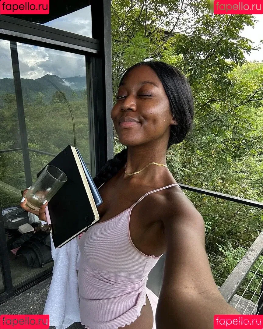 Carefreehamuyela Onlyfans Photo Gallery 