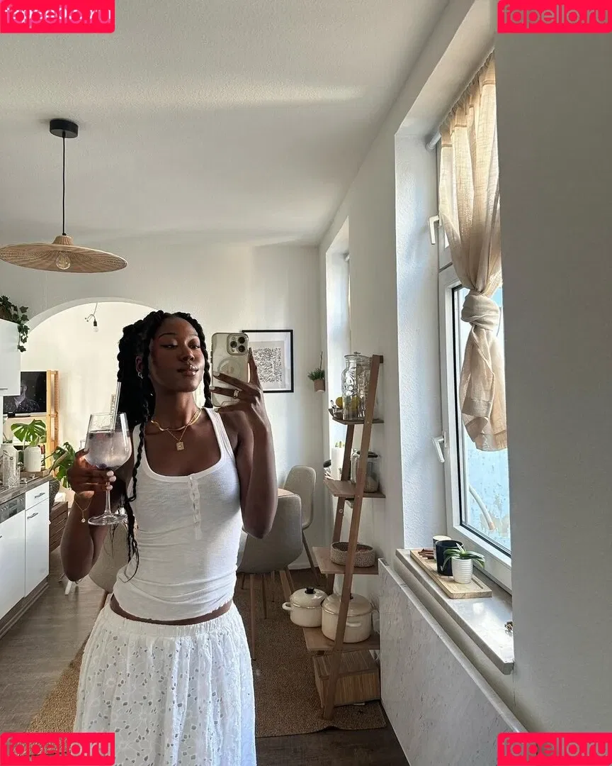 Carefreehamuyela Onlyfans Photo Gallery 