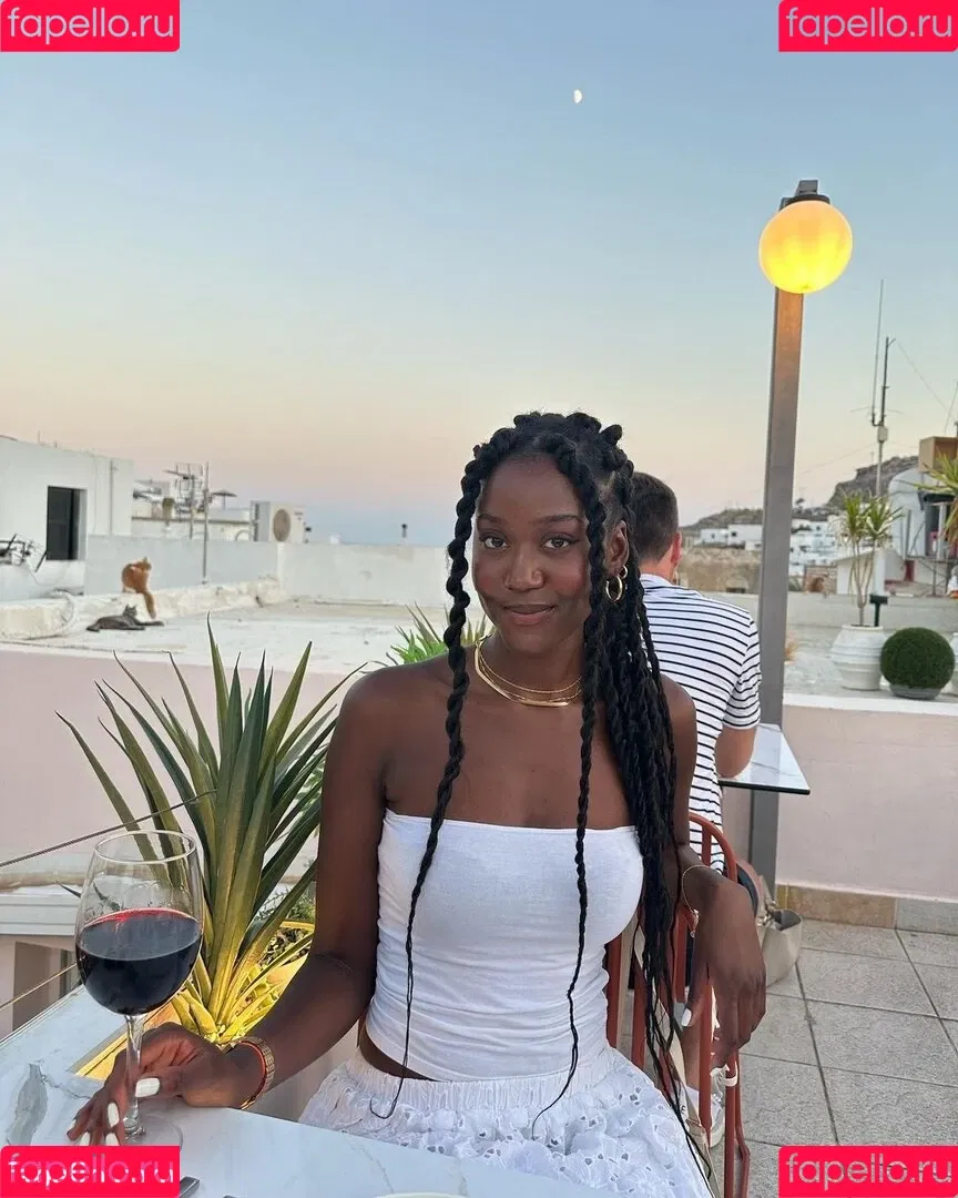 Carefreehamuyela Onlyfans Photo Gallery 