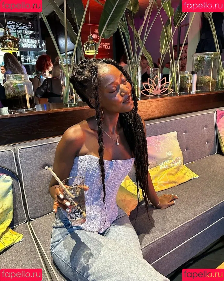 Carefreehamuyela Onlyfans Photo Gallery 