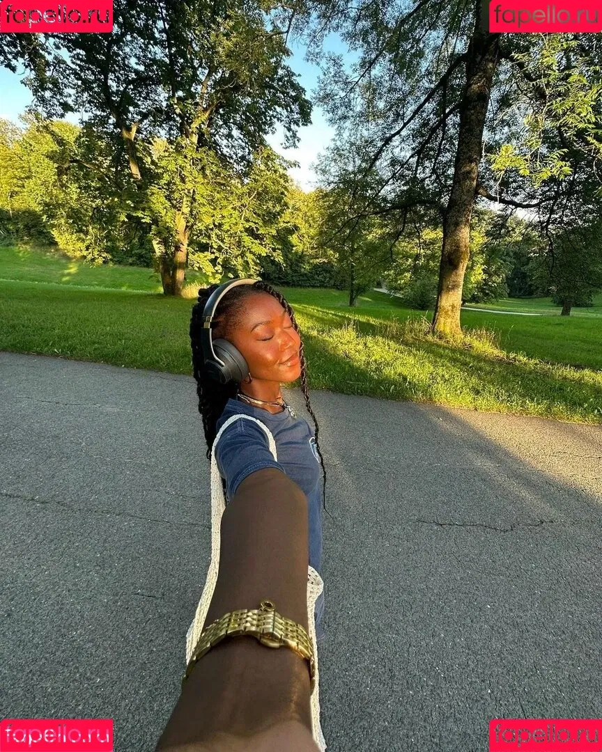 Carefreehamuyela Onlyfans Photo Gallery 
