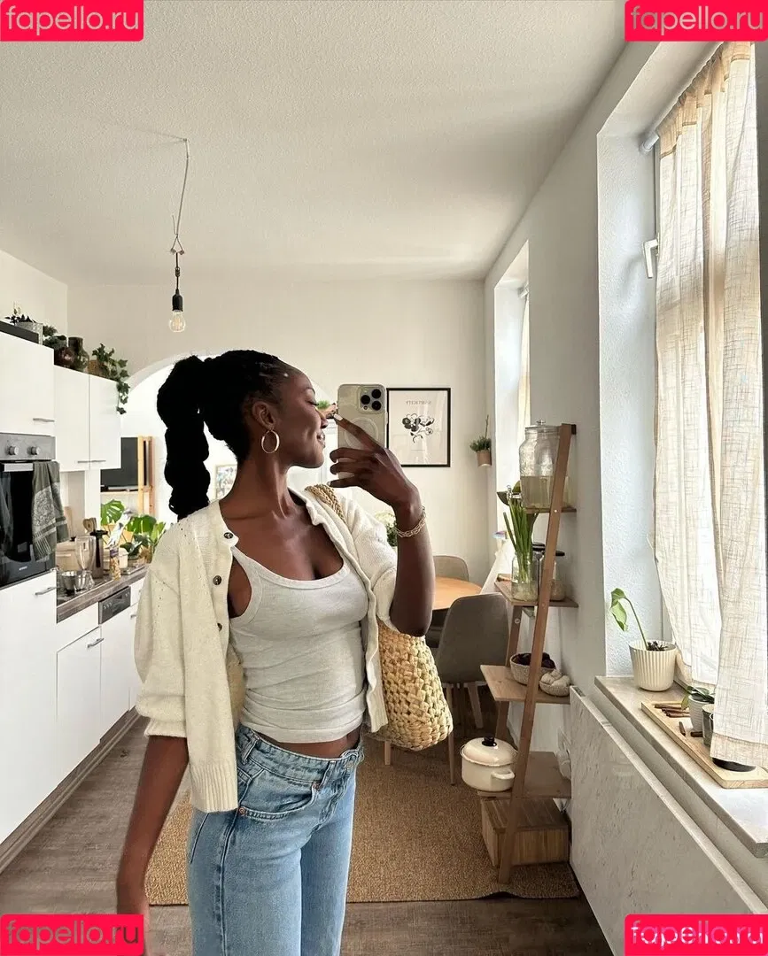 Carefreehamuyela Onlyfans Photo Gallery 