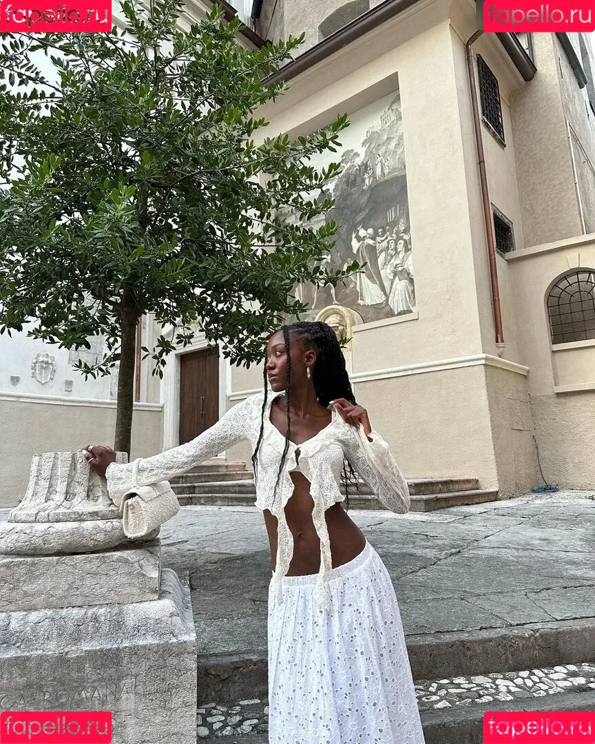 Carefreehamuyela Onlyfans Photo Gallery 