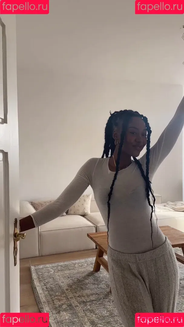 Carefreehamuyela Onlyfans Photo Gallery 