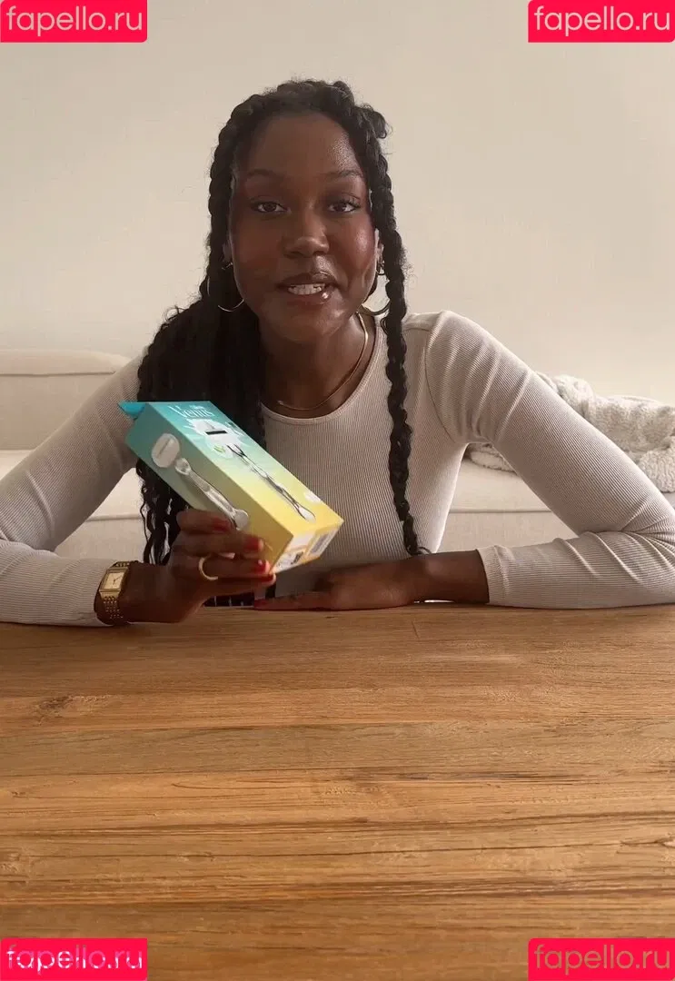 Carefreehamuyela Onlyfans Photo Gallery 