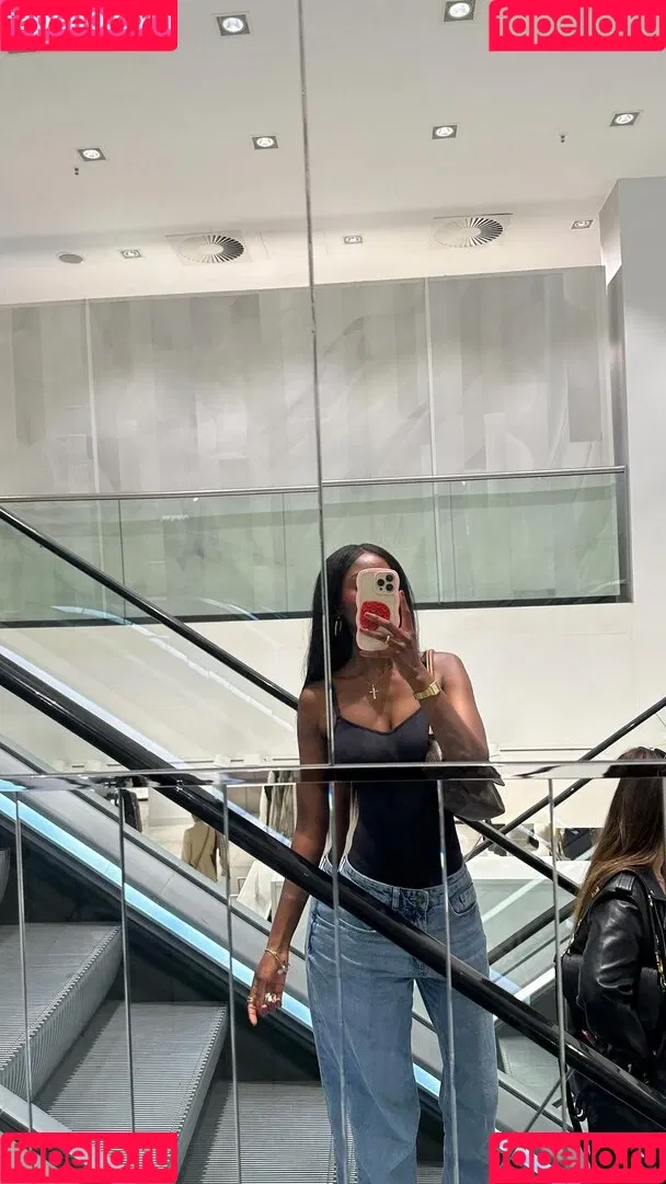 Carefreehamuyela Onlyfans Photo Gallery 