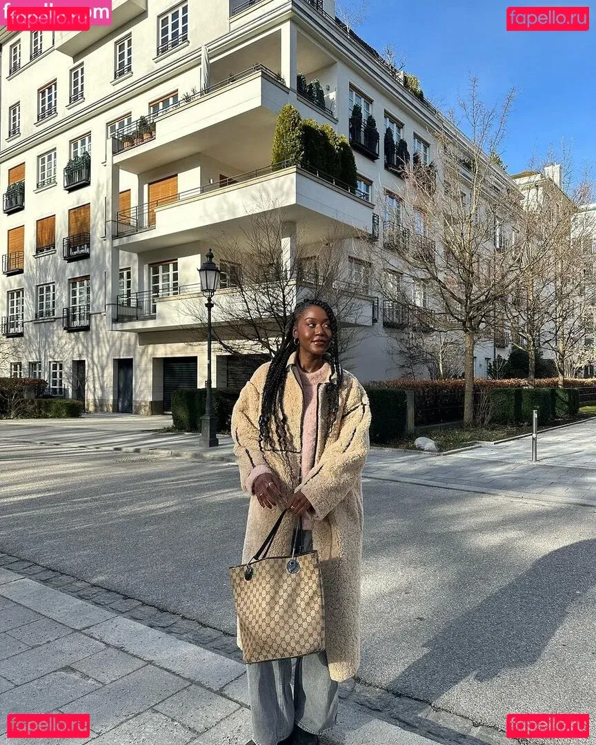 Carefreehamuyela Onlyfans Photo Gallery 