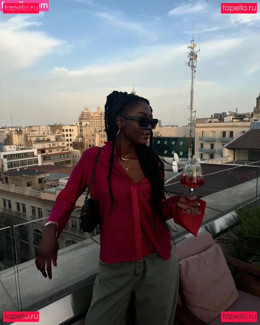 Carefreehamuyela Onlyfans Photo Gallery 