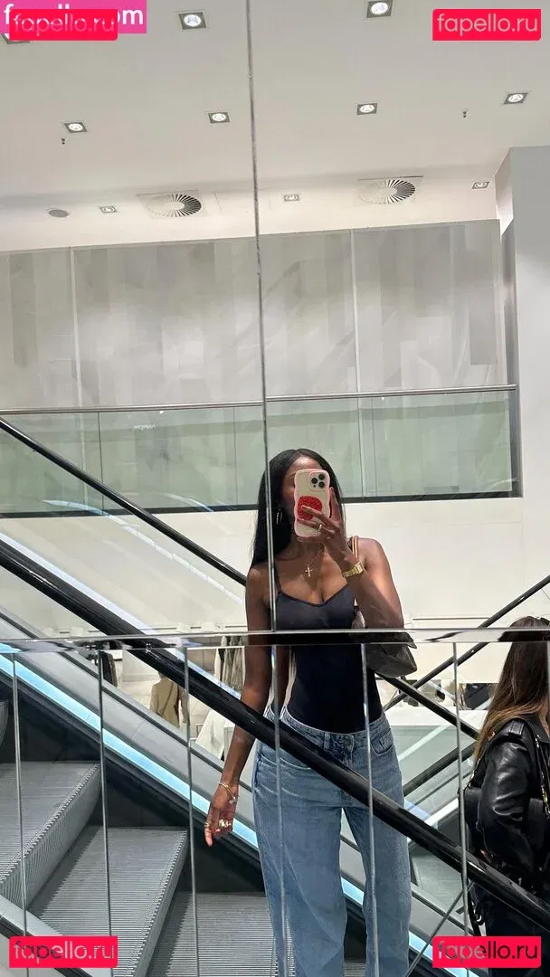 Carefreehamuyela Onlyfans Photo Gallery 