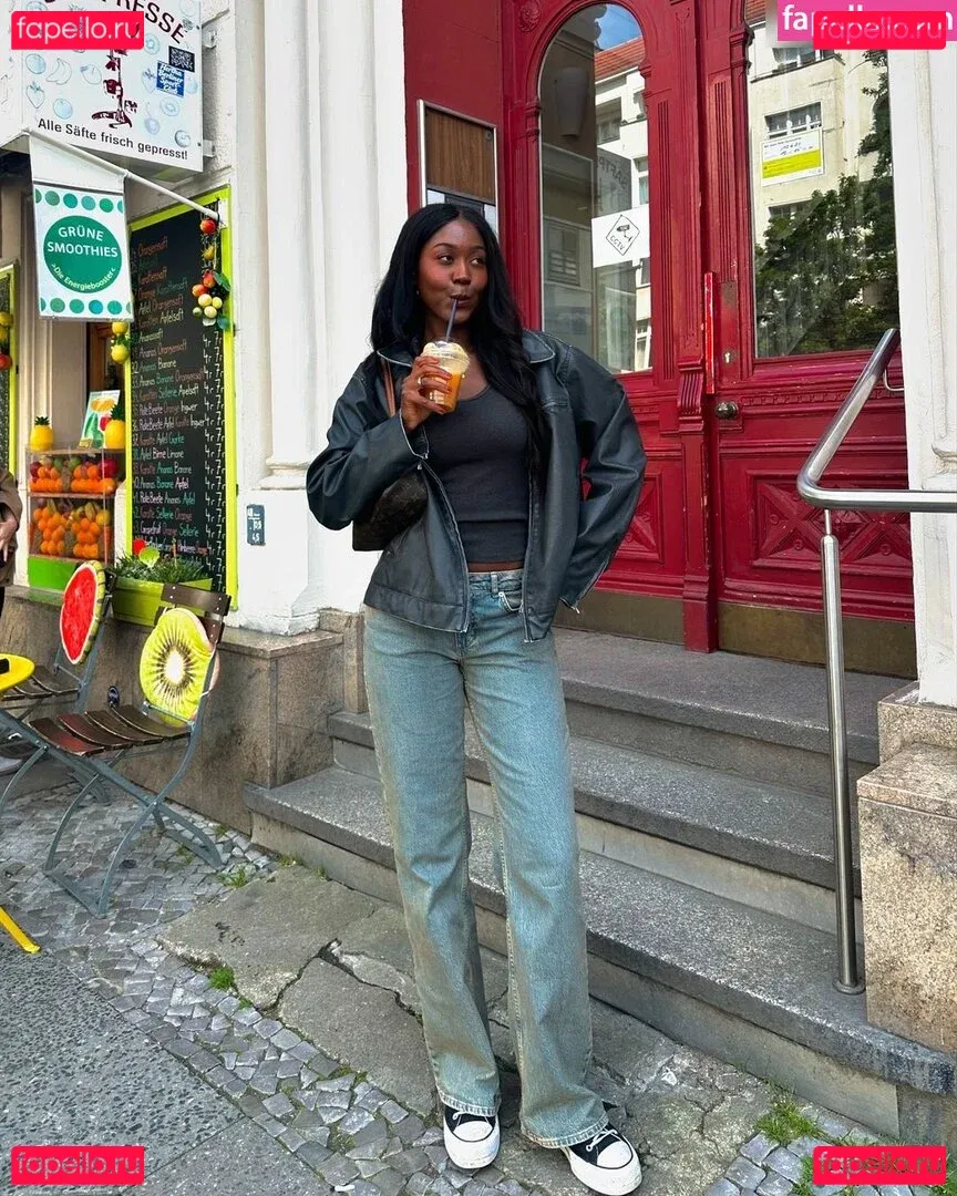 Carefreehamuyela Onlyfans Photo Gallery 