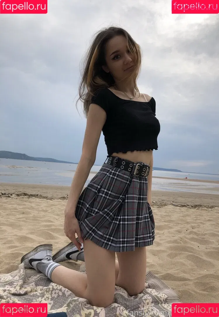 LiaLawrence Onlyfans Photo Gallery 