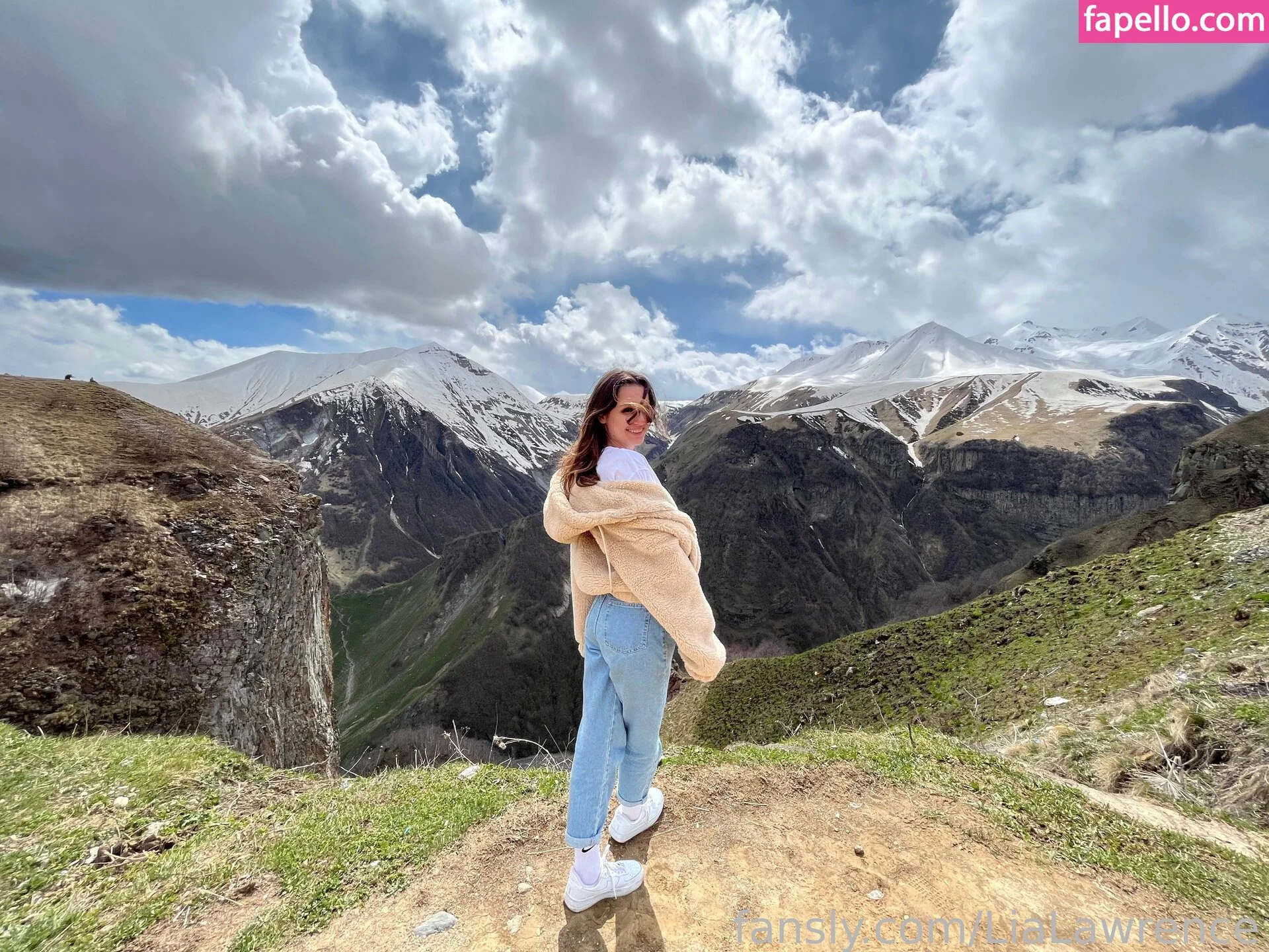 LiaLawrence Onlyfans Photo Gallery 