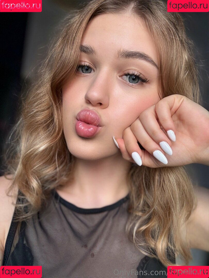 yoursdolly Onlyfans Photo Gallery 