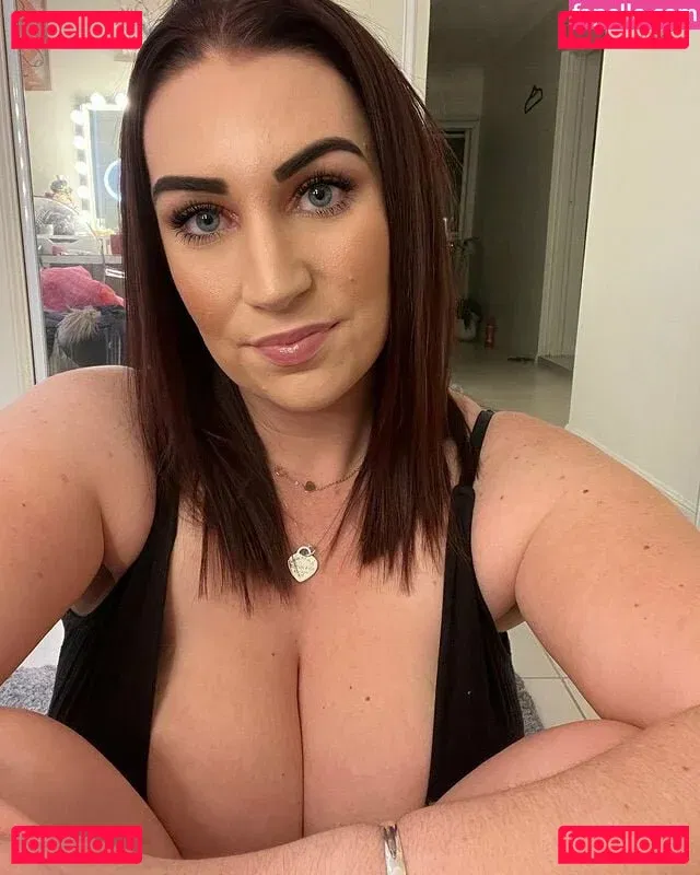 Courtney Hudson Onlyfans Photo Gallery 