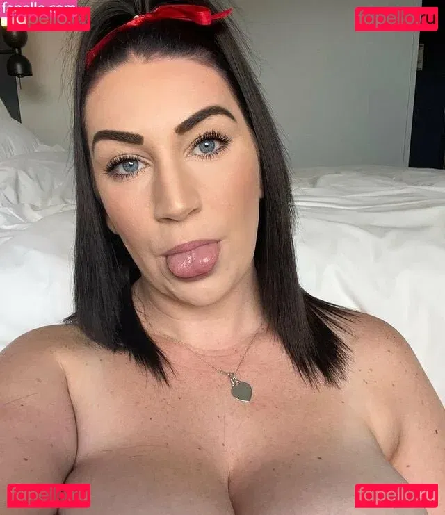 Courtney Hudson Onlyfans Photo Gallery 