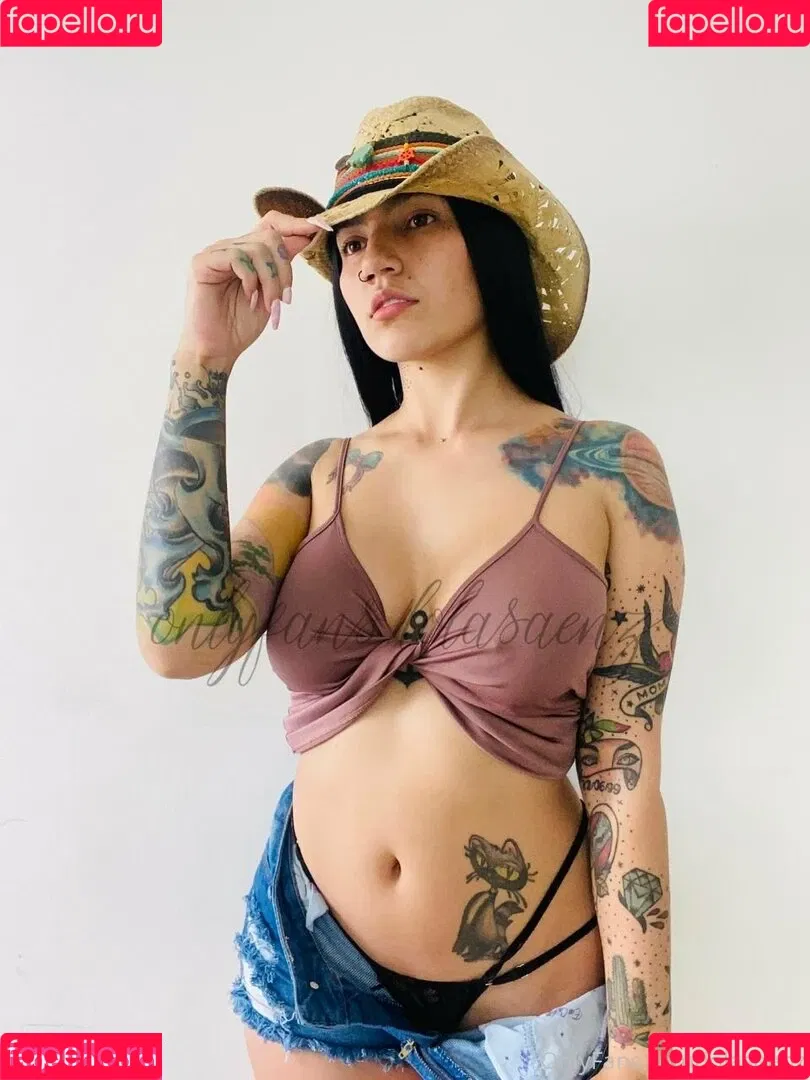 lolisaenz Onlyfans Photo Gallery 