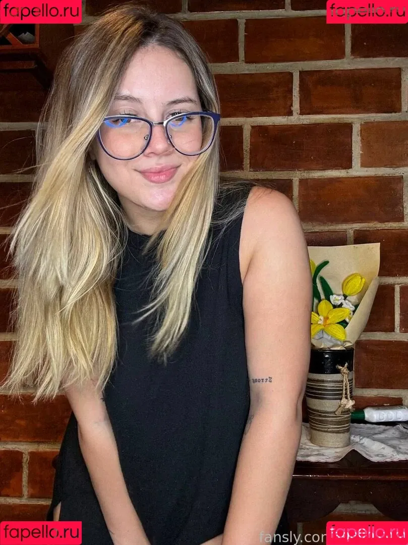 paovalen Onlyfans Photo Gallery 