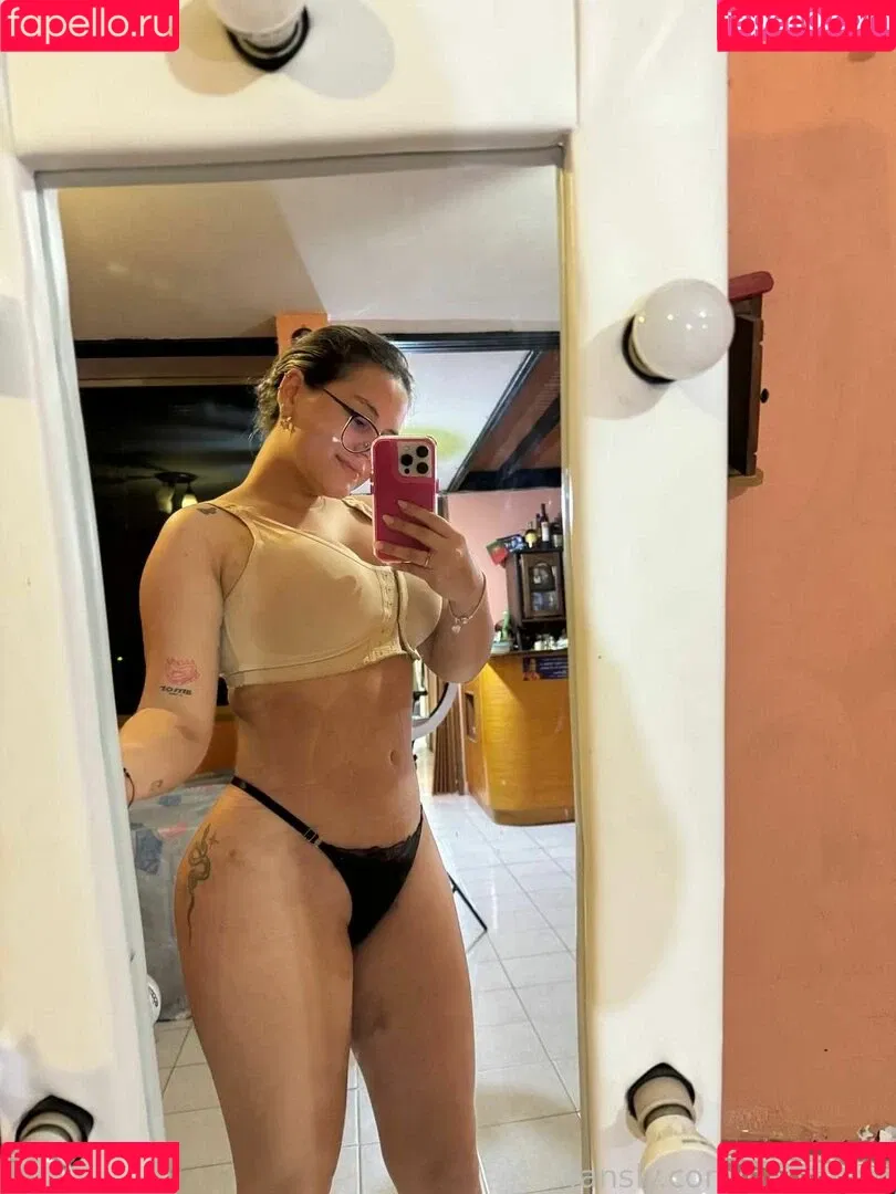 paovalen Onlyfans Photo Gallery 
