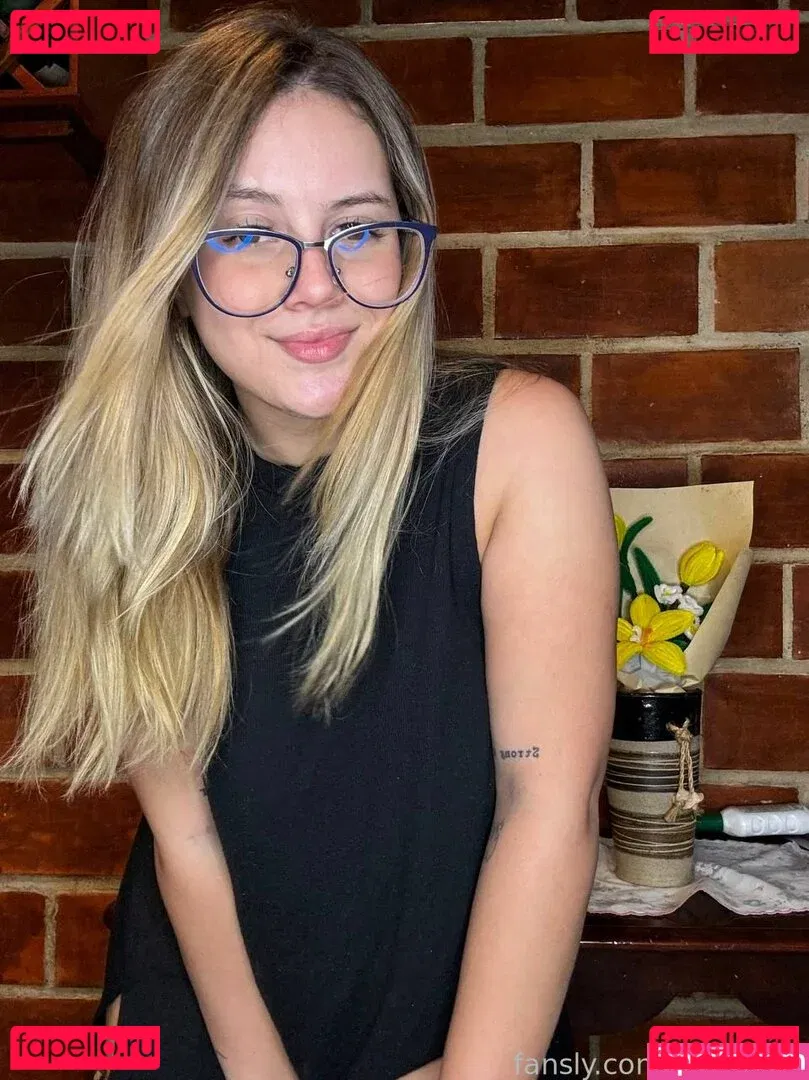 paovalen Onlyfans Photo Gallery 