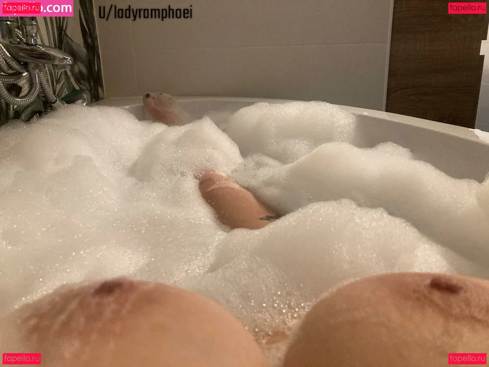 LadyRamphoei Onlyfans Photo Gallery 