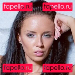 Gina Devine Onlyfans Photo Gallery 