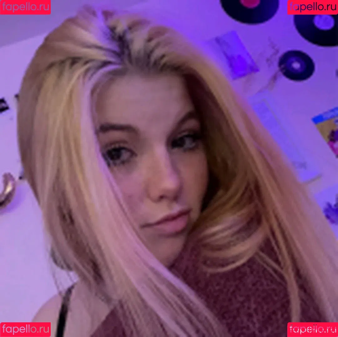 Elsuzannee Onlyfans Photo Gallery 