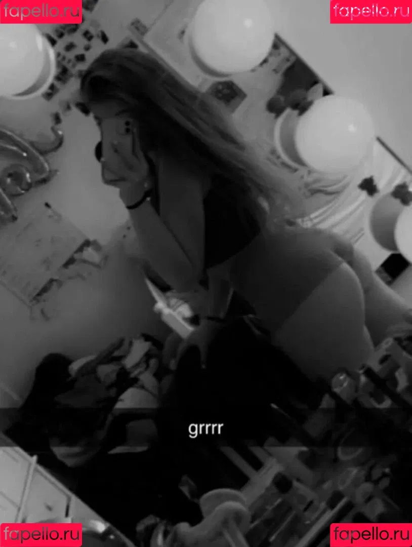 Elsuzannee Onlyfans Photo Gallery 
