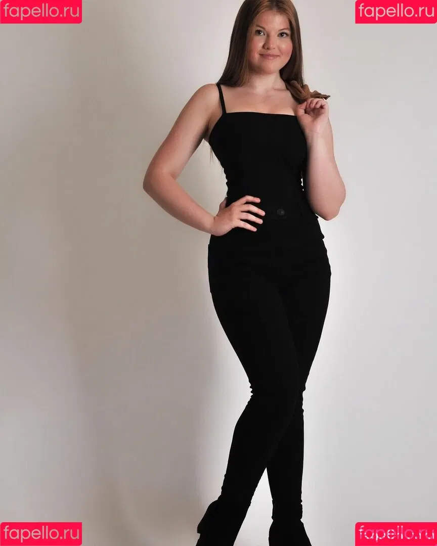 Elsuzannee Onlyfans Photo Gallery 