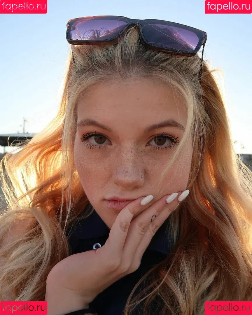 Elsuzannee Onlyfans Photo Gallery 
