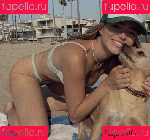 Elizabeth Weber Onlyfans Photo Gallery 