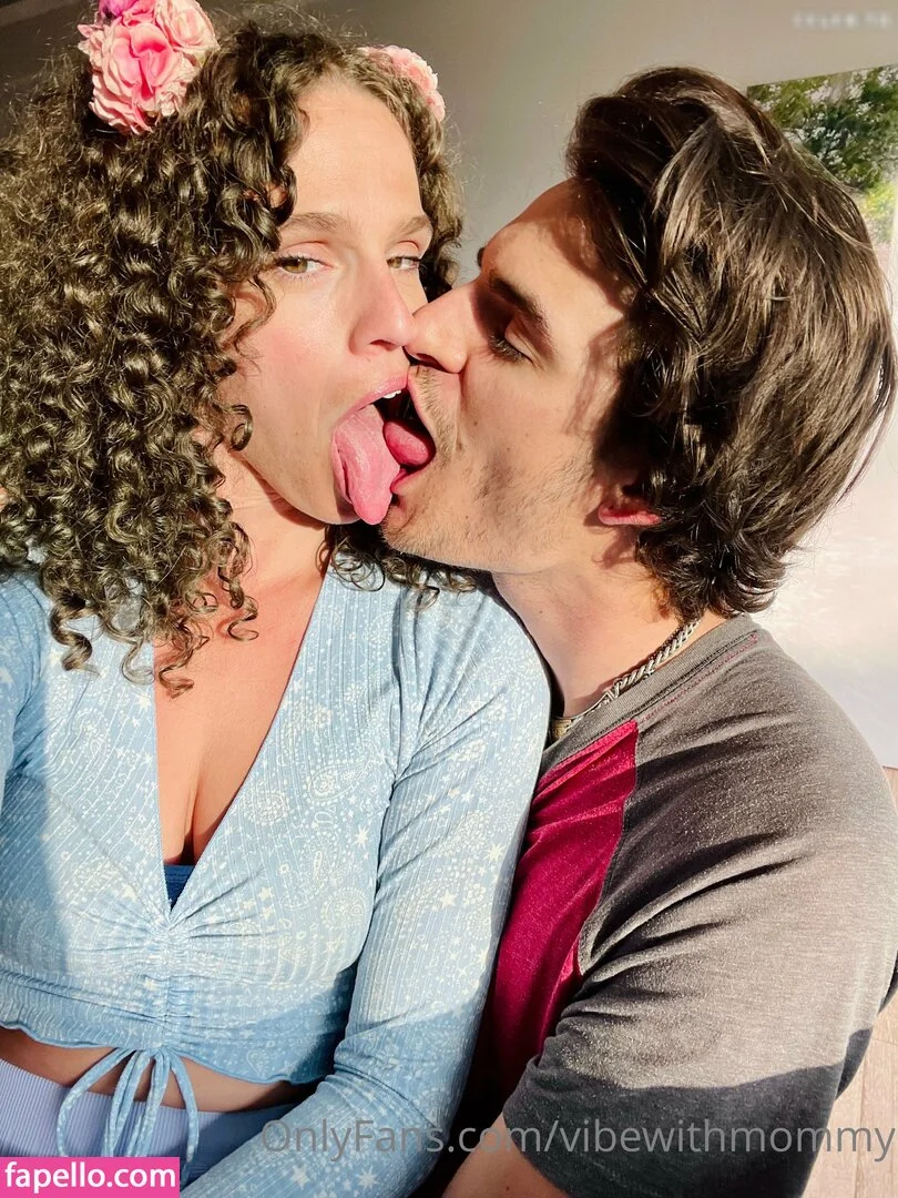 vibewithmommy Onlyfans Photo Gallery 